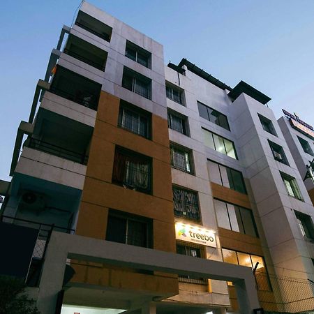 Treebo Empire Executive Premium Hotel Hinjawadi Exterior photo