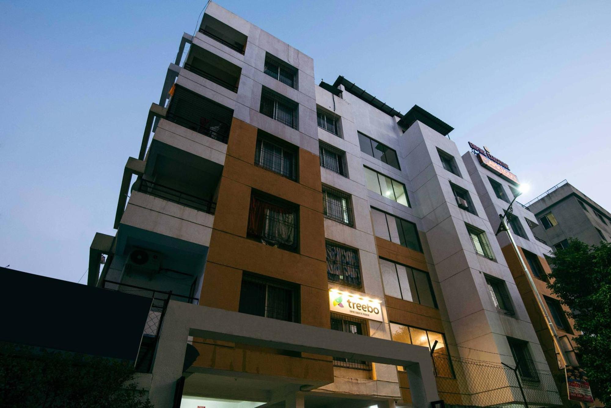 Treebo Empire Executive Premium Hotel Hinjawadi Exterior photo