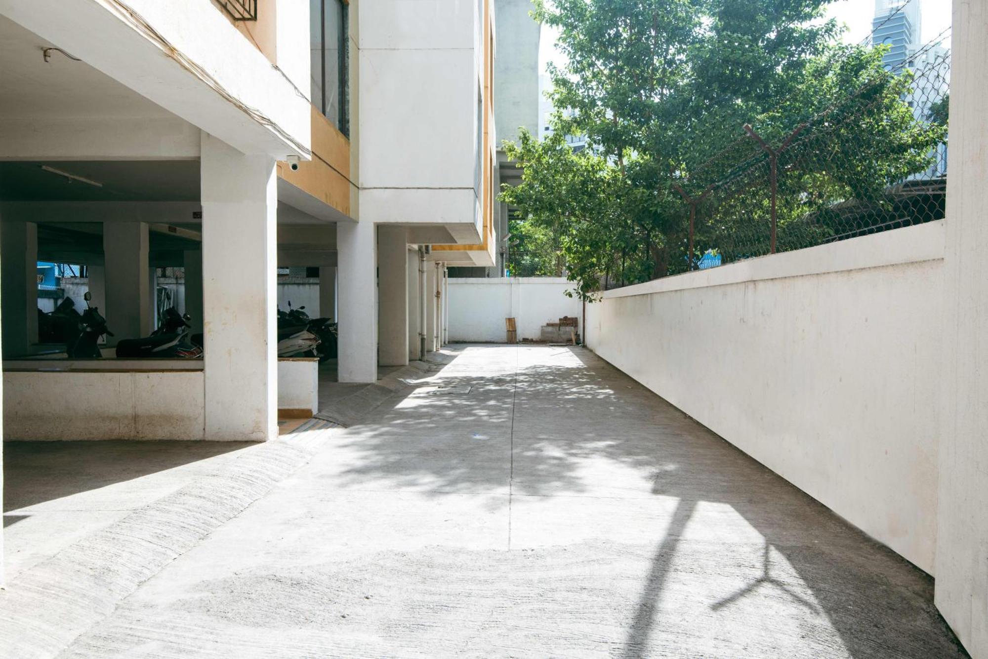 Treebo Empire Executive Premium Hotel Hinjawadi Exterior photo