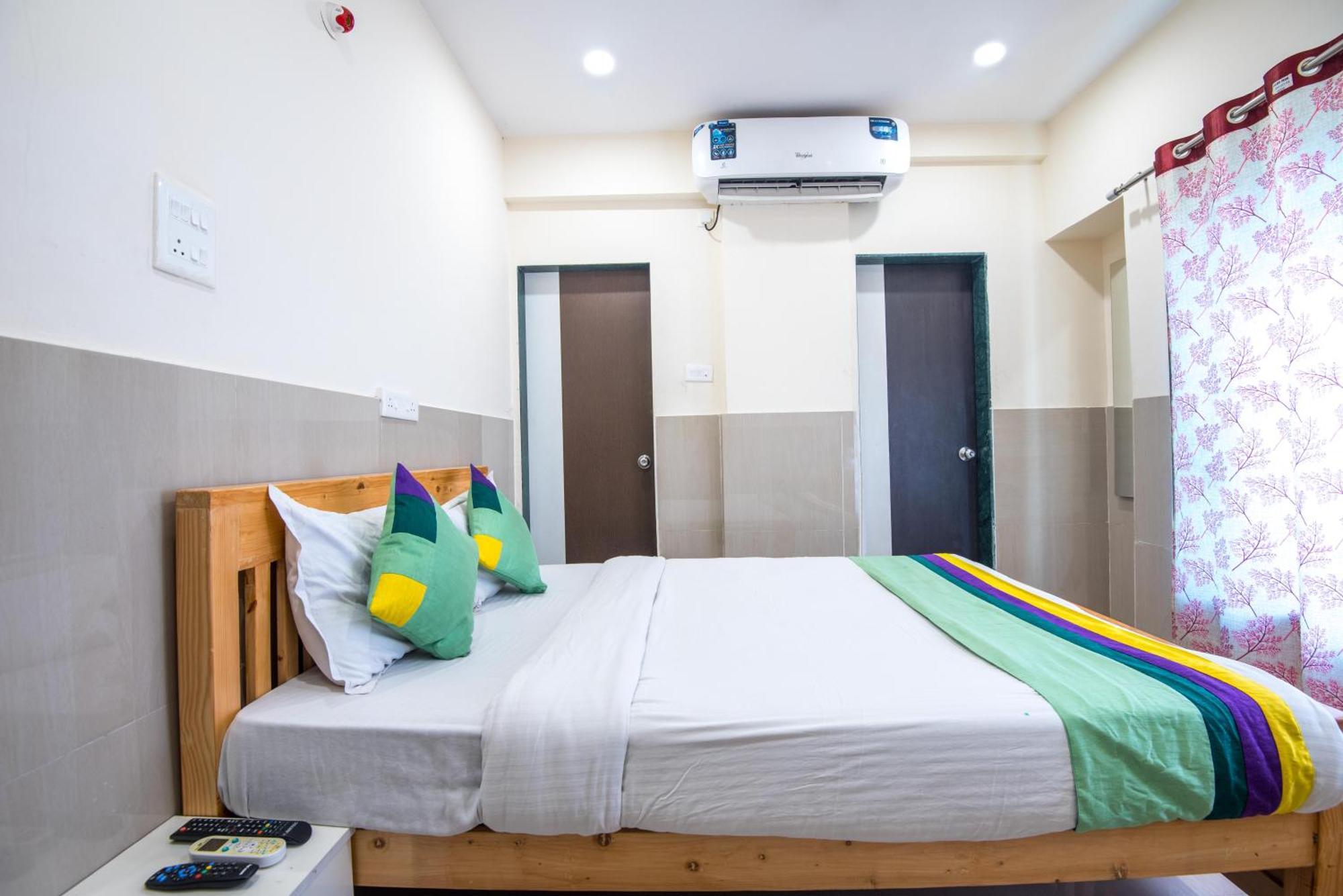 Treebo Empire Executive Premium Hotel Hinjawadi Exterior photo