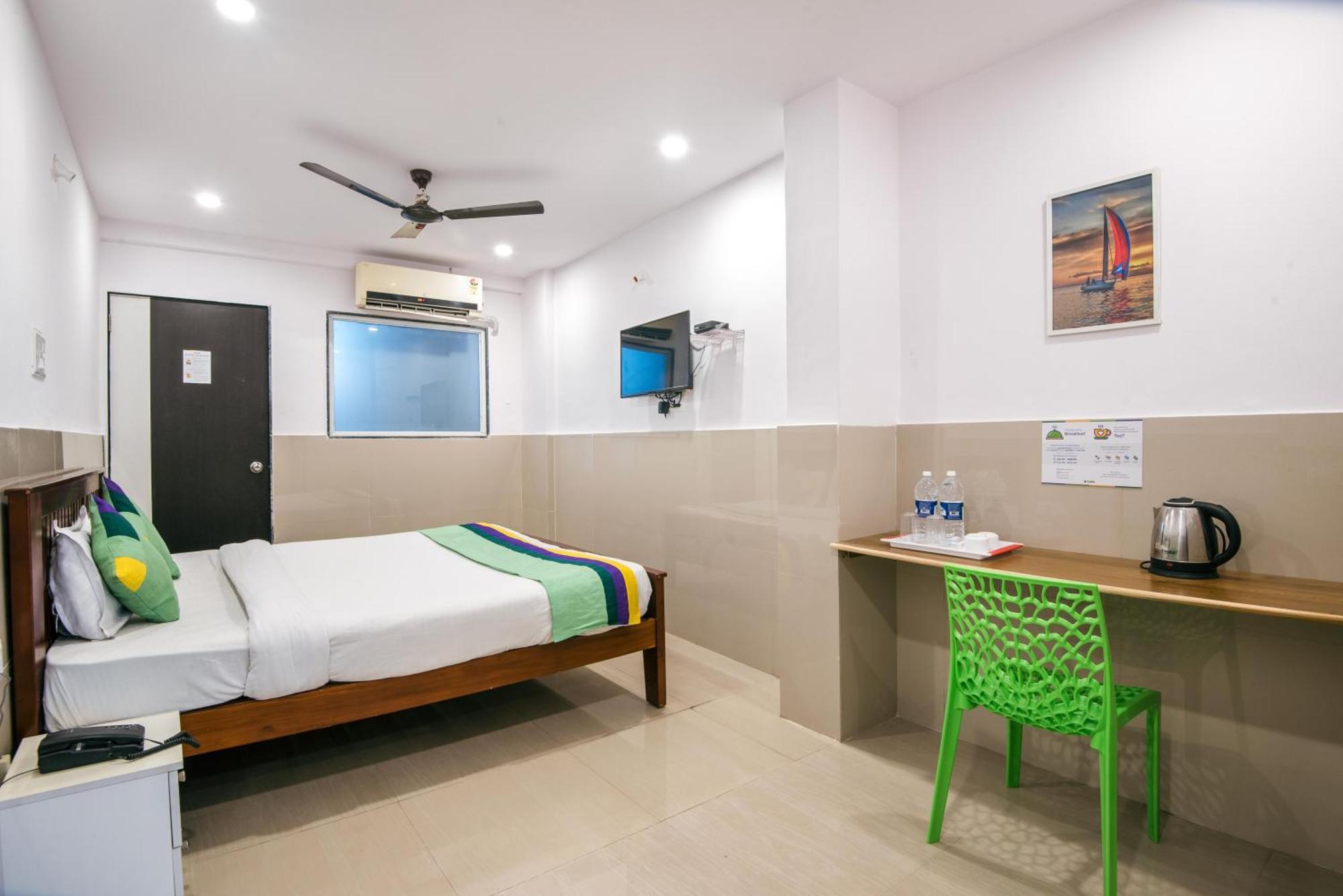 Treebo Empire Executive Premium Hotel Hinjawadi Exterior photo