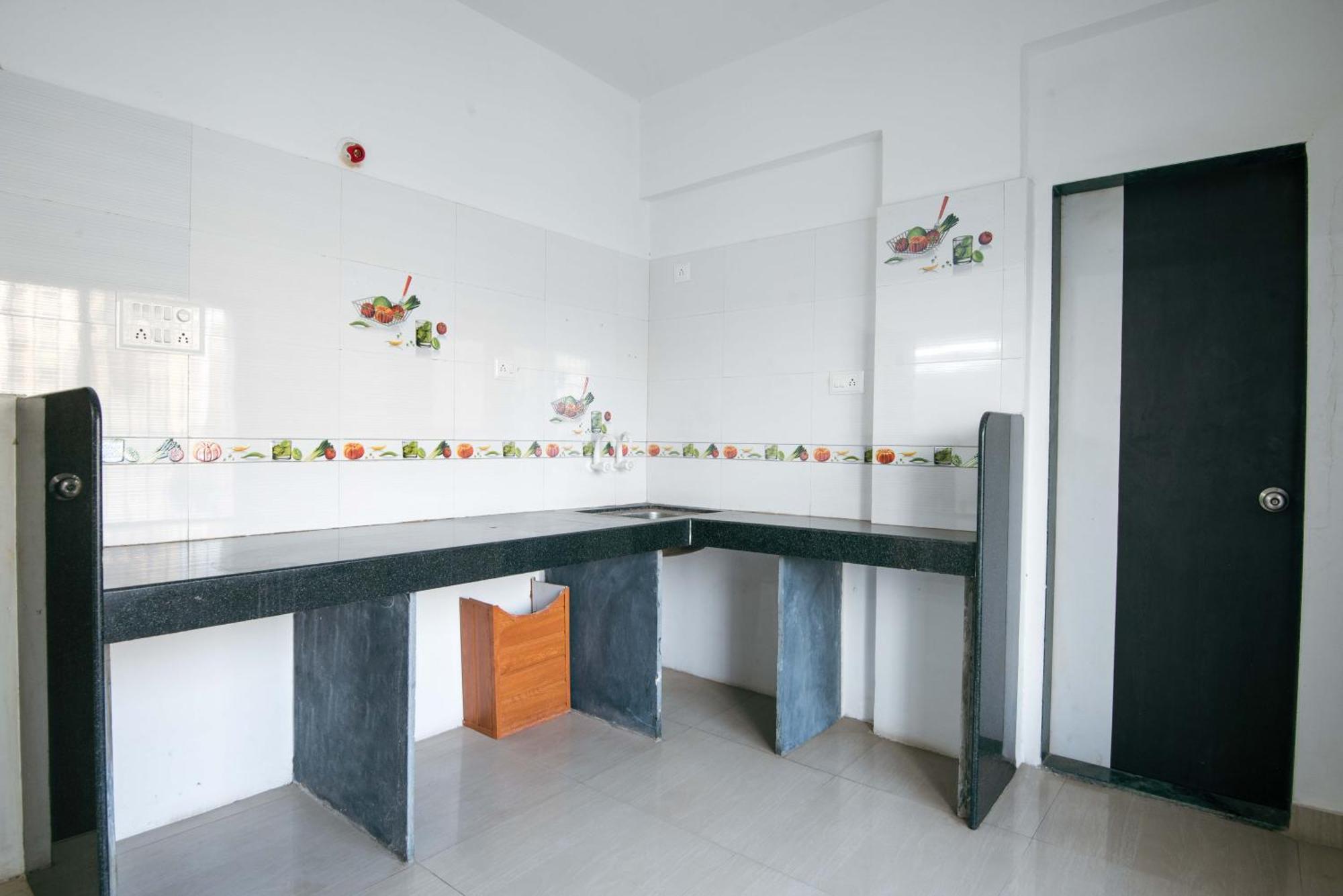 Treebo Empire Executive Premium Hotel Hinjawadi Exterior photo